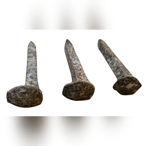 Vintage - Lot of 3 Rustic Distressed Rugged Railroad Spikes​​ - Picture 3 of 5
